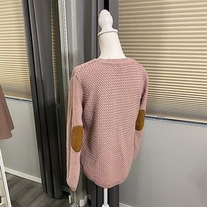 AUGUST MIST • Light Pink Sweater Elbow Pads